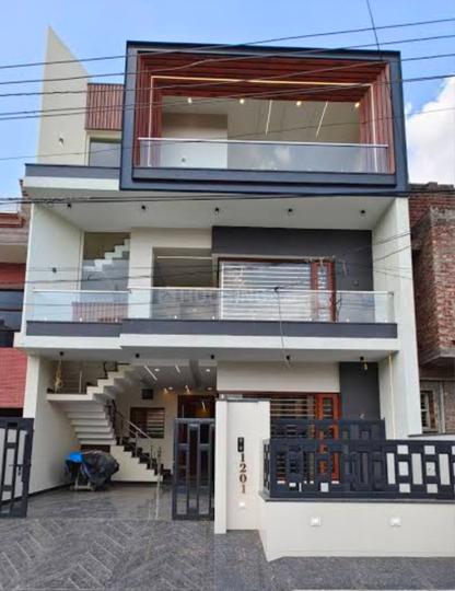 CHETAN AVENUE Main Image 1
