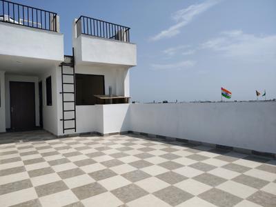 Terrace Image of 635 Sq.ft 2 BHK Apartment / Flat for rent in Khanpur New Delhi for Rs. 17000