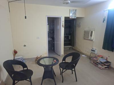 Bedroom Image of 450 Sq.ft 1 RK Builder Floor for rent in Safdarjung Enclave New Delhi for Rs. 32000