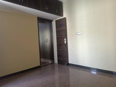 Bedroom Image of 900 Sq.ft 2 BHK Builder Floor for rent in Cox Town Bengaluru for Rs. 29000