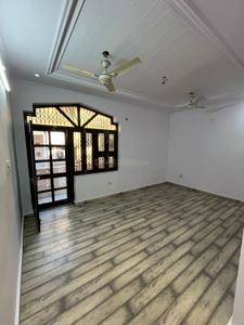 Bedroom Image of 1500 Sq.ft 4 BHK Builder Floor for rent in Sector 16 Rohini New Delhi for Rs. 70000