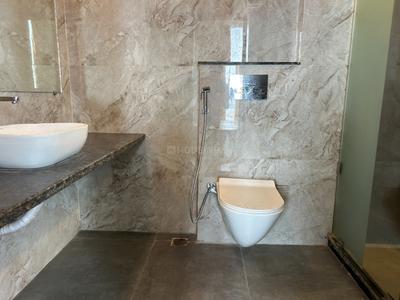 Bathroom Image of 3900 Sq.ft 4 BHK Apartment / Flat for sale in Ideal Exotica, New Alipore Kolkata for Rs. 65000000