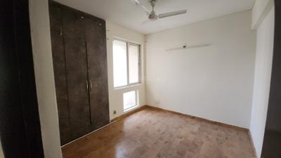 Bedroom Image of 1380 Sq.ft 3 BHK Apartment / Flat for rent in Jaypee Kosmos, Sector 134 Noida for Rs. 26500