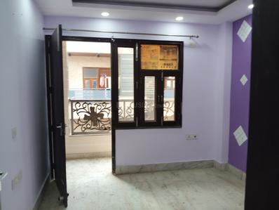 Bedroom Image of 850 Sq.ft 2 BHK Builder Floor for rent in Preet Vihar New Delhi for Rs. 21000