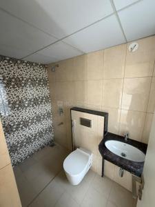 Bathroom Image of 1050 Sq.ft 2 BHK Apartment / Flat for rent in Godrej Hill Retreat, Mahalunge Pune for Rs. 28000