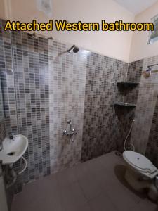 Bathroom Image of 1500 Sq.ft 2 BHK Builder Floor for rent in Earthshastra Nariman Point, Mahalakshmi Nagar Indore for Rs. 20000