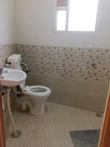 Bathroom Image of 1000 Sq.ft 2 BHK Builder Floor for rent in New Baiyyappanahalli Bengaluru for Rs. 30000