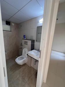 Bathroom Image of 850 Sq.ft 2 BHK Apartment / Flat for rent in Godrej Green Cove, Mahalunge Pune for Rs. 25999