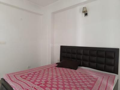 Bedroom Image of 1150 Sq.ft 3 BHK Apartment / Flat for rent in Sector 11 Noida for Rs. 38000