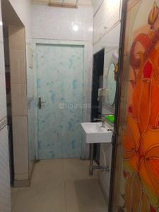 Bathroom Image of 620 Sq.ft 1 BHK Apartment / Flat for rent in Borivali West Mumbai for Rs. 42000