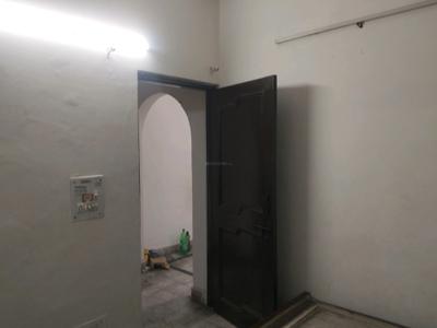 Bedroom Image of 720 Sq.ft 2 BHK Builder Floor for sale in Mukherjee Nagar New Delhi for Rs. 7000000