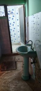 Bathroom Image of 890 Sq.ft 2 BHK Duplex for rent in Govindpuram Ghaziabad for Rs. 9500
