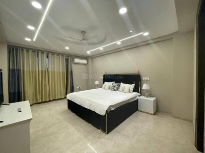 Bedroom Image of 3890 Sq.ft 4 BHK Apartment / Flat for rent in Bodakdev Ahmedabad for Rs. 85000