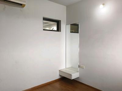 Bedroom Image of 1200 Sq.ft 3 BHK Apartment / Flat for sale in Lodha Lakeshore Greens, Palava Phase 2 Thane for Rs. 6350000