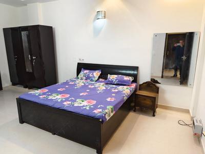 Bedroom Image of 2400 Sq.ft 4 BHK Builder Floor for rent in Sector 46 Noida for Rs. 75000