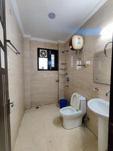 Bathroom Image of 1988 Sq.ft 3 BHK Builder Floor for rent in South City 1 Floors, Sector 41 Gurgaon for Rs. 65500