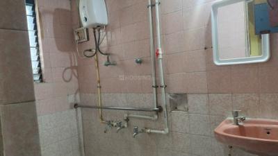 Bathroom Image of 590 Sq.ft 1 BHK Apartment / Flat for rent in Mundhwa Pune for Rs. 24000