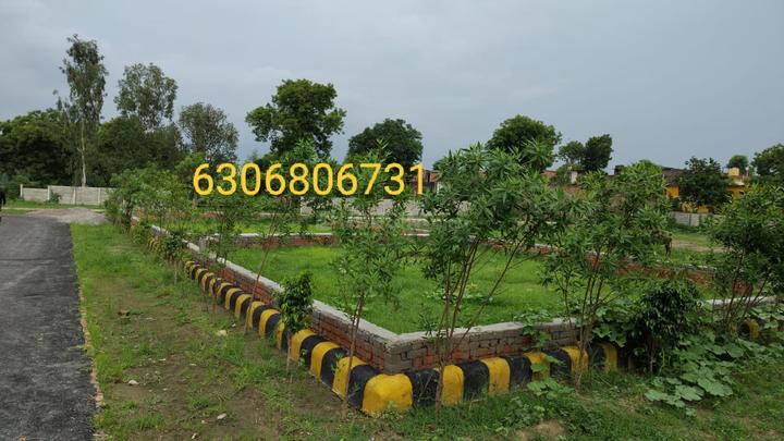 Hardoi road mohan road Society Main Image 1