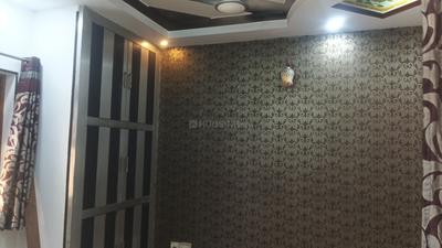 Bedroom Image of 1300 Sq.ft 3 BHK Apartment / Flat for rent in Patparganj New Delhi for Rs. 39500