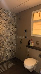 Bathroom Image of 1088 Sq.ft 2 BHK Apartment / Flat for rent in Sobha Dream Heights, Gujarat International Finance Tec City Gandhinagar for Rs. 45000