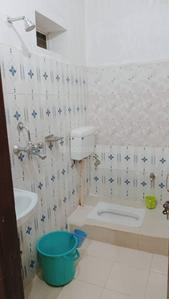 Bathroom Image of PayiBest Hostel for Boy's & Girl's in Andheri in Andheri East, Mumbai