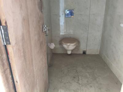 Bathroom Image of 886 Sq.ft 2 BHK Apartment / Flat for sale in Lake Gardens Kolkata for Rs. 6000000