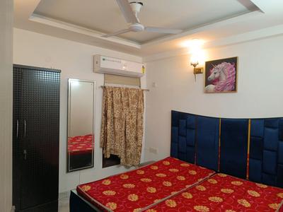 Bedroom One Image of 950 Sq.ft 2 BHK Apartment / Flat for rent in NEB Valley Society, Neb Sarai New Delhi for Rs. 35000