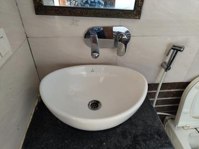 Bathroom Image of 800 Sq.ft 2 BHK Independent House for rent in Girdharpur Mathura for Rs. 9500