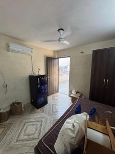 Bedroom Image of 1000 Sq.ft 2 BHK Builder Floor for sale in Ramesh Nagar New Delhi for Rs. 15500000