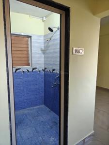 Bathroom Image of 1000 Sq.ft 1 BHK Apartment / Flat for rent in Mukund Nagar Pune for Rs. 16000