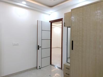Bedroom Image of 1115 Sq.ft 4 BHK Builder Floor for sale in Raju Parak Extension New Delhi for Rs. 11100000