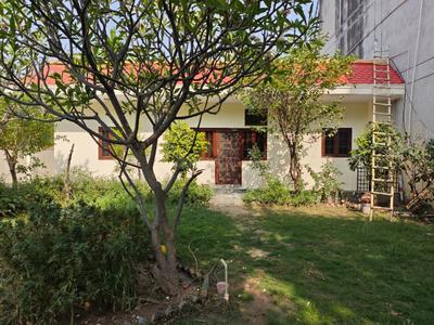 Living Room Image of 4000 Sq.ft 3 BHK Independent House for sale in Sector 71 Noida for Rs. 110000000
