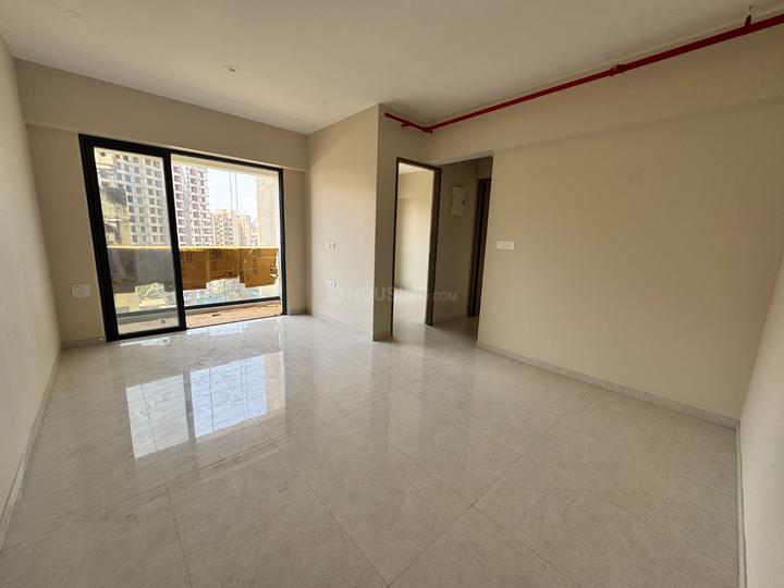 Cllaro Urban Grandeur Main Image 1