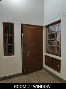 Bedroom Image of 2200 Sq.ft 2 BHK Independent House for rent in Alambagh Lucknow for Rs. 8000