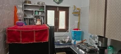 Kitchen Image of 800 Sq.ft 1 RK Independent House for rent in Paschim Vihar New Delhi for Rs. 18500