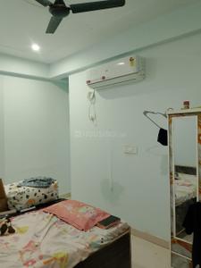 Bedroom Image of 350 Sq.ft 1 RK Builder Floor for rent in Sector 63 A Noida for Rs. 16000