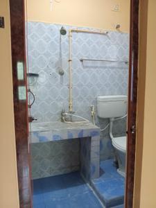 Bathroom Image of 720 Sq.ft 2 BHK Apartment / Flat for rent in Ambattur Chennai for Rs. 16000
