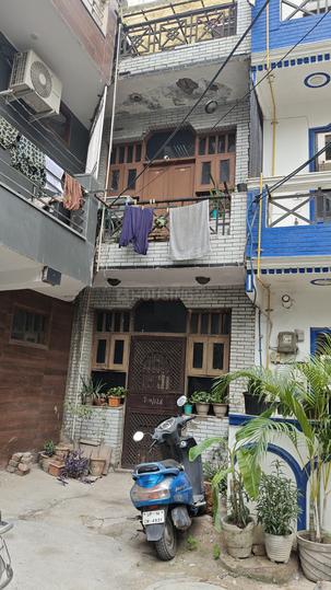 Rohini sector 3 Main Image 1