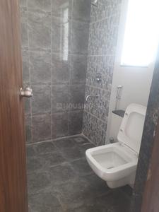 Bathroom Image of 950 Sq.ft 2 BHK Apartment / Flat for rent in Majestique Rhythm County, Handewadi Pune for Rs. 20500