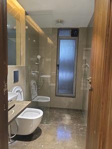 Common Bathroom Image of 3360 Sq.ft 4 BHK Apartment / Flat for sale in Juhu Mumbai for Rs. 125000000