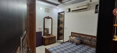 Bedroom Image of 900 Sq.ft 3 BHK Builder Floor for sale in Tri Nagar New Delhi for Rs. 11200000