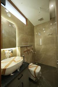 Bathroom Image of 1600 Sq.ft 2 BHK Apartment / Flat for rent in GMS Road Dehradun for Rs. 20000
