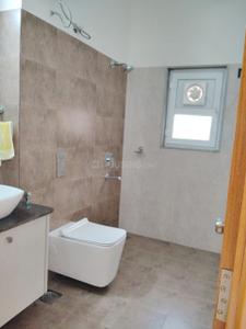 Bathroom Image of 6100 Sq.ft 5 BHK Penthouse for sale in Adani La Marina, Shantigram Ahmedabad for Rs. 65000000