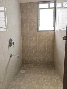 Common Bathroom Two Image of 650 Sq.ft 1.5 BHK Apartment / Flat for rent in VTP Purvanchal, Kesnand Pune for Rs. 15500