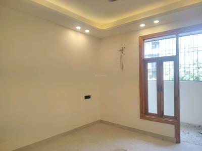 Bedroom Image of 2000 Sq.ft 4 BHK Builder Floor for rent in Freedom Fighters Enclave New Delhi for Rs. 70000