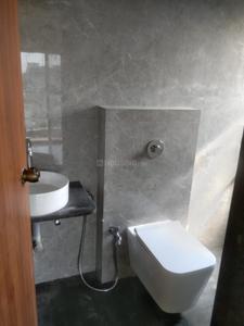 Bathroom Image of 1200 Sq.ft 3 BHK Apartment / Flat for rent in Manish Nagar Nagpur for Rs. 25000