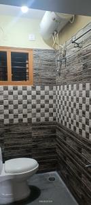 Bathroom Image of 550 Sq.ft 2 BHK Independent House for rent in Rajajinagar Bengaluru for Rs. 22000