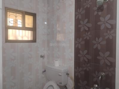 Bathroom Image of 900 Sq.ft 2 BHK Apartment / Flat for rent in Scheme 103 Indore for Rs. 19000