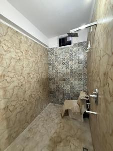 Bathroom Image of 900 Sq.ft 2 BHK Apartment / Flat for rent in Daulatganj Lucknow for Rs. 16000