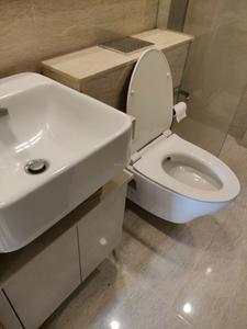 Bedroom Image of 650 Sq.ft 1 BHK Apartment / Flat for sale in Hiranandani Regent Hill A B C D And E Wing, Powai Mumbai for Rs. 18900000